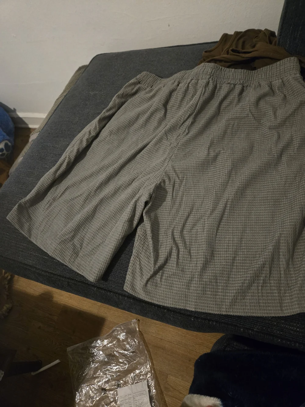 Classic Men's Light Gray Athletic Elastic-Waist Shorts